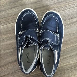 Place Blue and White Sneakers with Velcro Strap